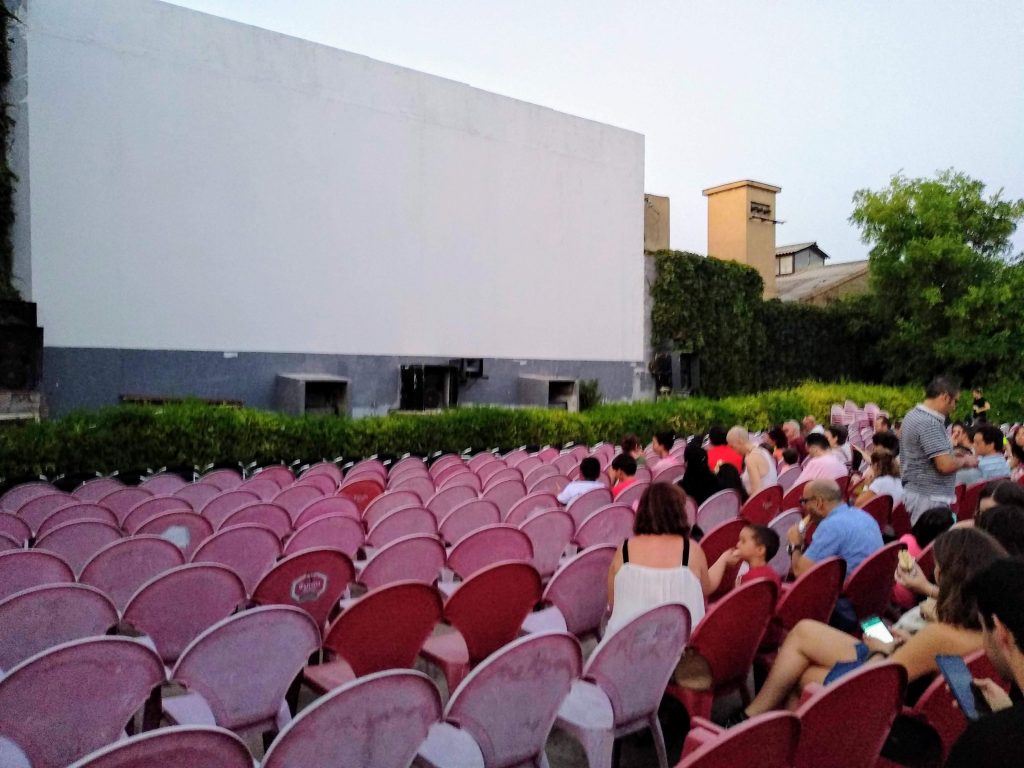 el cine de verano está entre los planes gratis no turísticos que suben el autoestima en Valencia 2021